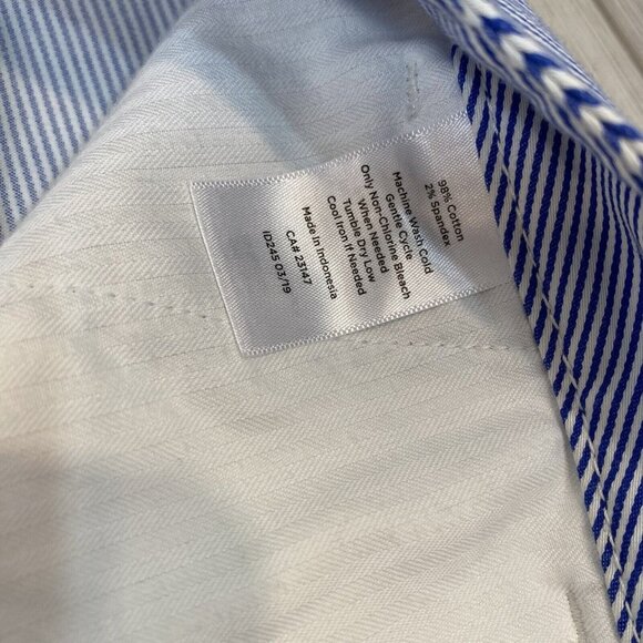 Women’s Talbots 16P Wide Crop Seersucker Striped Pant Blue & White - Picture 4 of 7